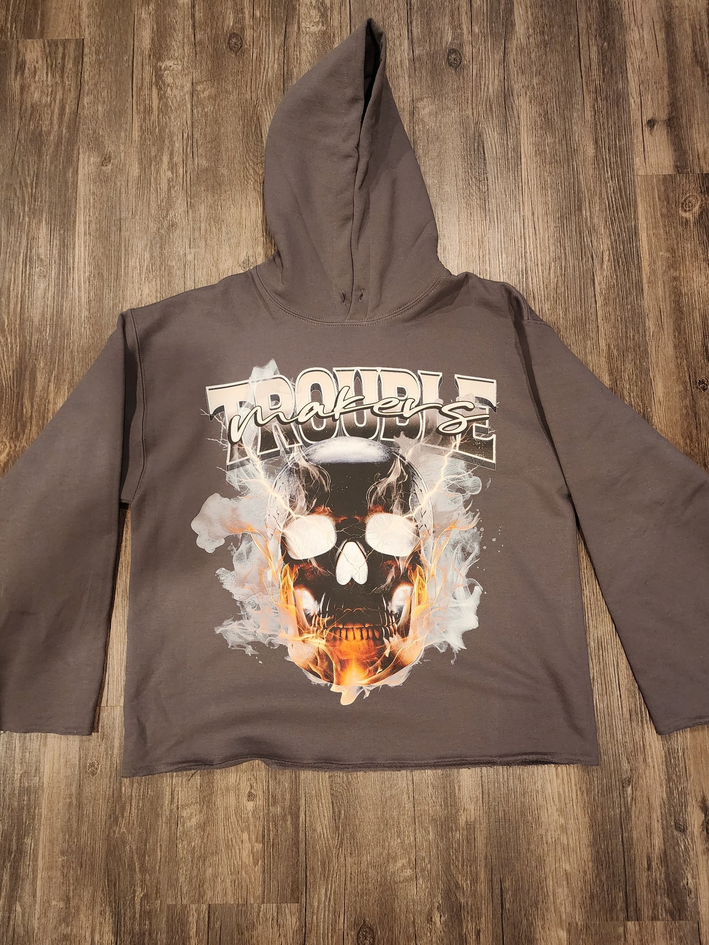 TROUBLE MAKERS CROP HOODIE